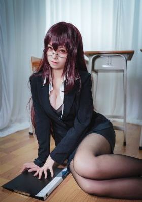 俄罗斯美女与动交zoz0